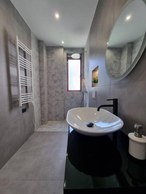 Vacation Home Near The Sea Durres Ngoại thất bức ảnh