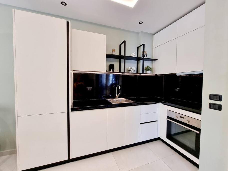 Vacation Home Near The Sea Durres Ngoại thất bức ảnh