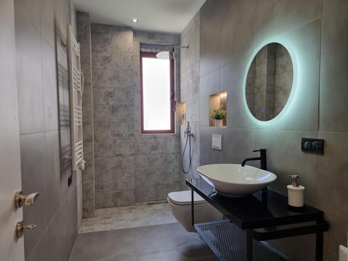 Vacation Home Near The Sea Durres Ngoại thất bức ảnh