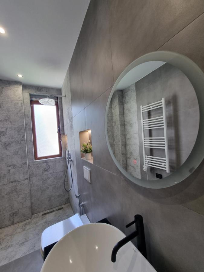 Vacation Home Near The Sea Durres Ngoại thất bức ảnh
